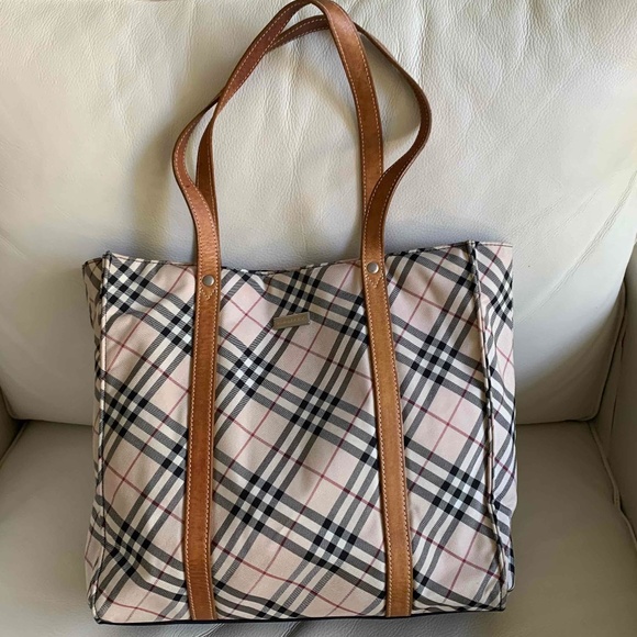 Authentic Burberry Designer Bag - Picture 2 of 9